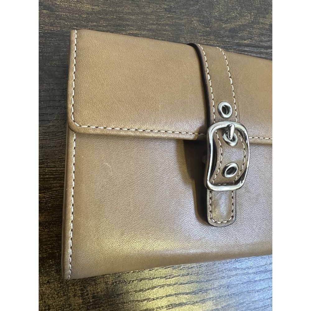 Coach Soho Buckle Trifold Wallet Saddle Brown Leather Deep Red Inner Vintage Y2K - Picture 4 of 16